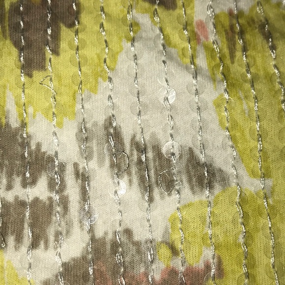 Patterned sequin top - Picture 5 of 5